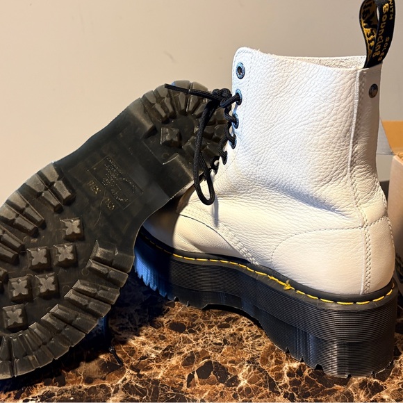1460 Max Leather Dr. Martens White soft leather Platform Lace-Up Boots - Picture 5 of 8